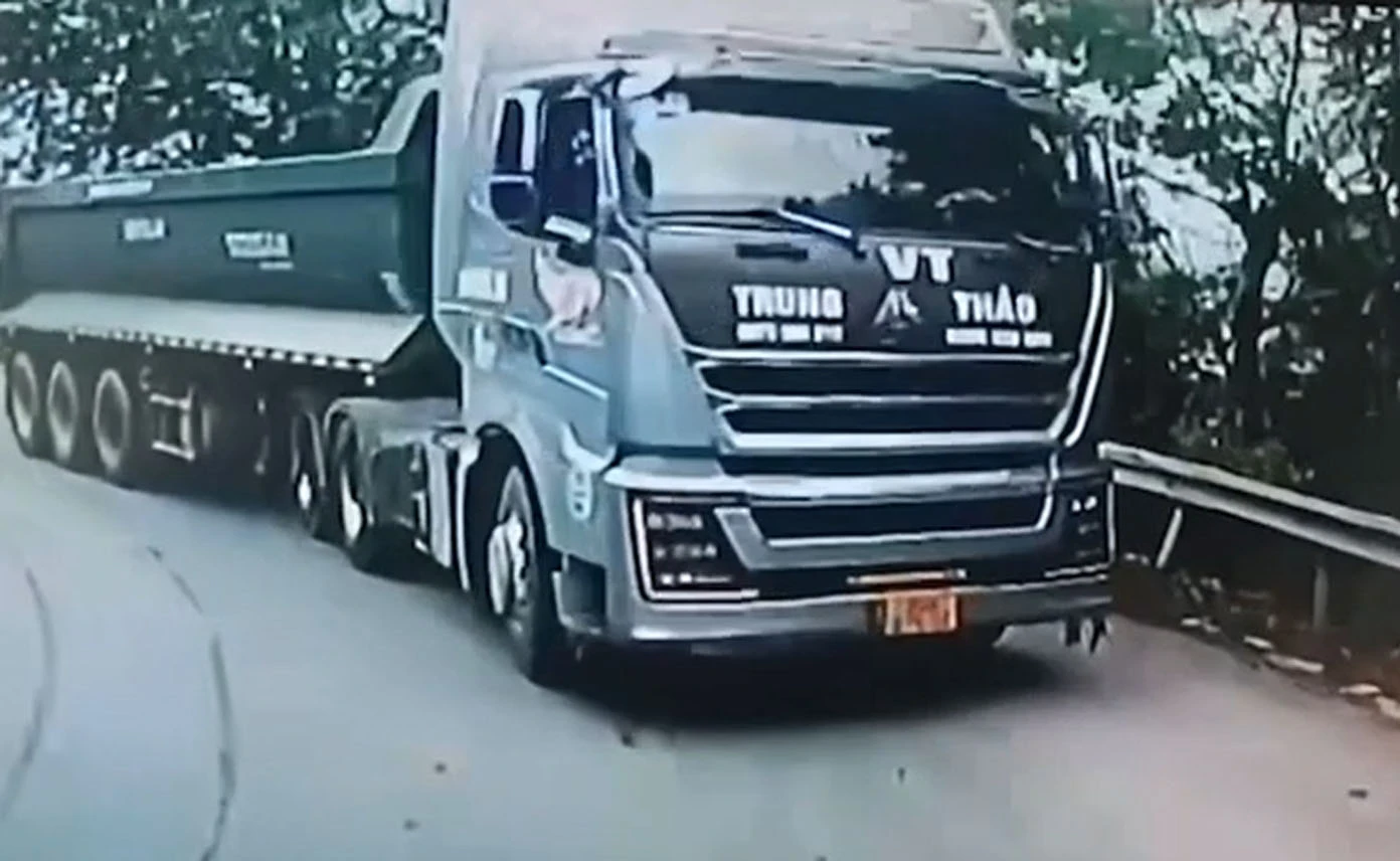 Lấn làn.jpg