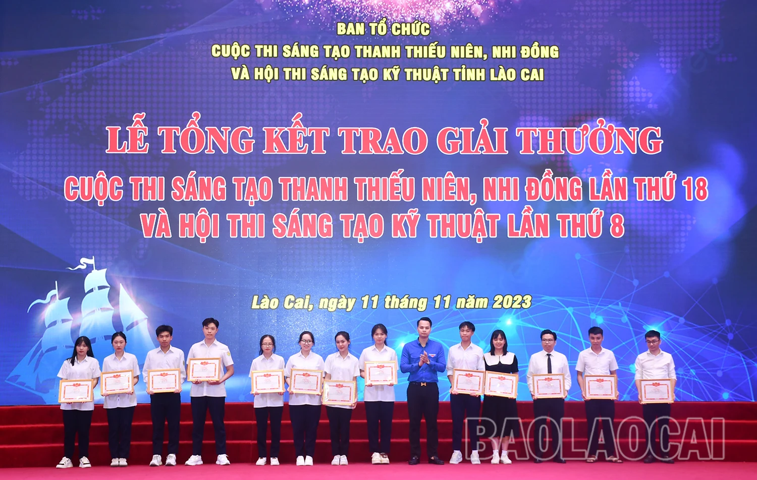 thi 17.jpg