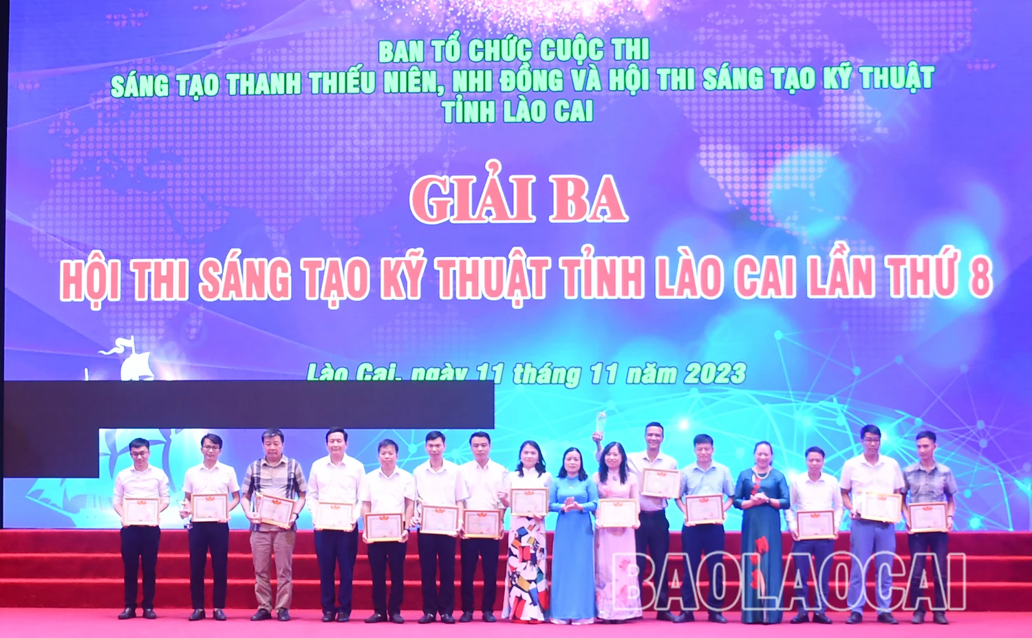 thi 12.jpg