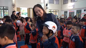 Lan tỏa ý thức an toàn giao thông từ chương trình “Đội mũ cho con – Trọn tình cha mẹ”