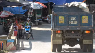 Tiềm ẩn nguy cơ mất an toàn giao thông tại cầu Làng Phàng, Quốc lộ 70