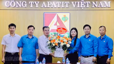 Sôi nổi các hoạt động kỷ niệm Ngày Doanh nhân Việt Nam 