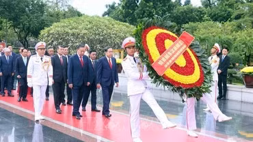 Lãnh đạo Đảng, Nhà nước đặt vòng hoa tại Đài tưởng niệm các Anh hùng liệt sĩ