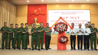 Cam Đường gặp mặt kỷ niệm 81 năm Ngày truyền thống Công an nhân dân
