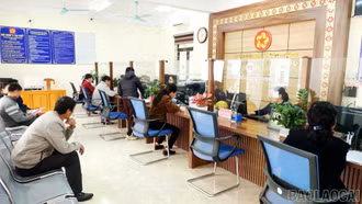 Đề xuất thay cán bộ “một cửa” nếu người dân chấm mức độ hài lòng thấp