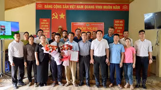 Tằng Loỏng ra mắt Tổ hội nông dân nghề nghiệp, giải ngân 01 tỷ đồng hỗ trợ chăn nuôi lợn