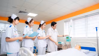 Điểm sàn xét tuyển vào ngành đào tạo sức khỏe tại các trường đại học phía Nam