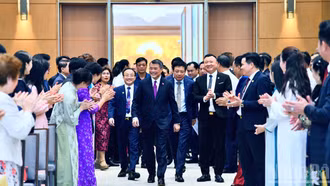 Tháo gỡ điểm nghẽn, khơi thông nguồn lực, thúc đẩy tăng trưởng