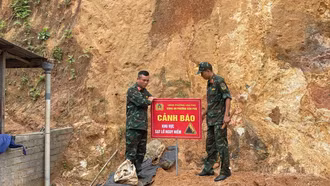 Phường Văn Phú cắm bổ sung 27 biển cảnh báo tại các điểm có nguy cơ sạt lở cao
