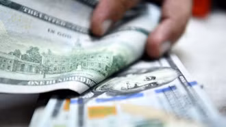 Dự trữ tiền tệ toàn cầu vượt 12.000 tỷ USD lần đầu tiên kể từ năm 2021