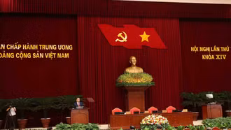 Bộ Chính trị, Ban Bí thư tổ chức hội nghị toàn quốc quán triệt, triển khai thực hiện Nghị quyết Trung ương 4
