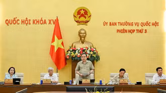 Phiên họp thứ 4 của Ủy ban Thường vụ Quốc hội khai mạc sáng 8/7