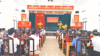 Đảng ủy phường Âu Lâu công bố quyết định thành lập 51 chi, đảng bộ trực thuộc 