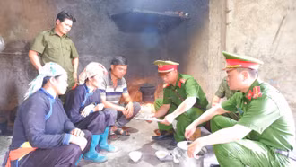Công an xã Bản Liền ra quân tuyên truyền, quyết tâm giữ vững xã không ma túy