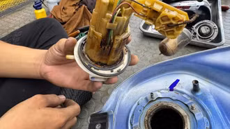 Phụ gia “bảo vệ động cơ" khi dùng xăng E10: Giải pháp cần thiết hay chiêu quảng cáo đánh vào tâm lý lo ngại?