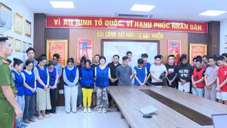 Bắt ổ nhóm chuyên lừa phụ nữ Việt có điều kiện