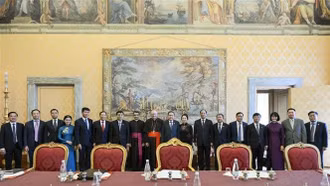 Chủ tịch Quốc hội Trần Thanh Mẫn gặp Thủ tướng Tòa thánh Vatican