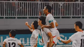 Baker lập hat-trick, Indonesia thắng đậm Campuchia 5-1