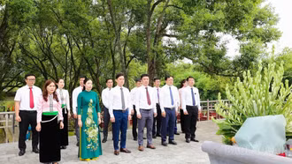 Các địa phương tổ chức dâng hương tri ân các anh hùng liệt sĩ
