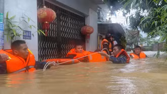 Vì sao Nam Trung Bộ phải gánh chịu trận lụt chưa từng có?