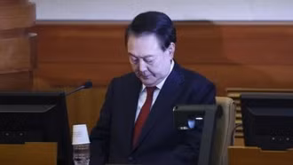 Hơn 12.000 người dân Hàn Quốc yêu cầu cựu Tổng thống Yoon Suk Yeol bồi thường
