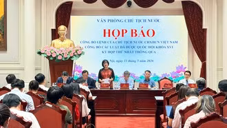 Công bố 9 luật mới, đẩy mạnh phân quyền, phân cấp và chuyển đổi số