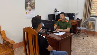 Công an xã Tân Lĩnh xử phạt trường hợp bình luận sai sự thật trên mạng xã hội