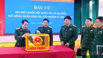 Đoàn công tác của Quân khu 2 kiểm tra công tác chuẩn bị bầu cử tại Sư đoàn 355