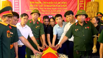 Hội Hỗ trợ gia đình liệt sĩ tỉnh bàn giao hài cốt liệt sĩ về an táng tại xã Cảm Nhân