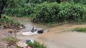 Tìm thấy thi thể nam sinh bị cuốn xuống cống ở Hà Nội