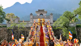 Tổ chức Lễ hội Xuân Yên Tử quy mô lớn sau khi di sản được UNESCO ghi danh