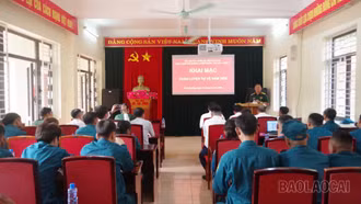 Ban Chỉ huy Quân sự Chi nhánh Luyện đồng Lào Cai khai mạc huấn luyện tự vệ năm 2026