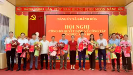 Khánh Hòa, Mỏ Vàng công bố quyết định thành lập, kiện toàn các chi bộ trực thuộc Đảng ủy xã