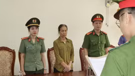 Bị khởi tố vì dùng hàn the để sản xuất bánh cuốn dai, giòn