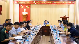 Phó Chủ tịch Thường trực UBND tỉnh Ngô Hạnh Phúc làm việc với xã Bát Xát