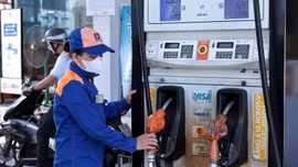 Đề xuất doanh nghiệp xăng dầu báo giá mới trước 30 phút, dừng Quỹ bình ổn từ năm 2027
