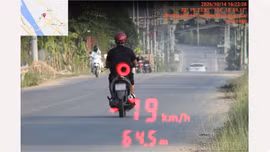 Lào Cai: Chạy xe máy 79 km/h không có bằng lái, người lái và người cho mượn xe bị phạt tổng cộng 19 triệu đồng