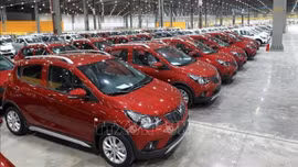 Doanh số bán ô tô tại Việt Nam tăng 38%, xe hybrid tăng tốc