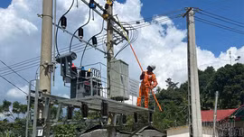 Đưa điện lưới quốc gia đến vùng cao Hạnh Phúc, Sơn Lương