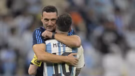 Ai có thể kế thừa áo số 10 của Messi và Argentina sẽ thay thế anh như thế nào?