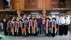 Bí thư Tỉnh ủy Dương Quốc Huy thăm mô hình homestay ở phường Trung Tâm
