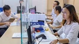 Viên chức nghỉ ốm dài ngày có thuộc diện tinh giản biên chế?
