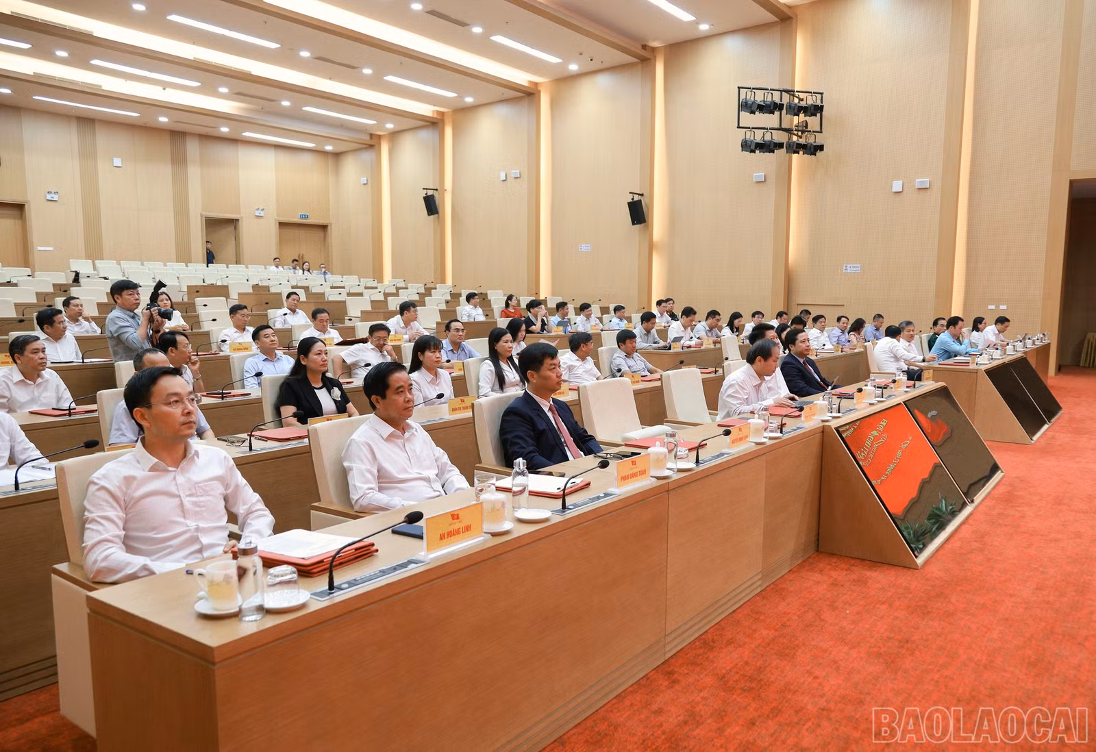 Quang cảnh hội nghị.