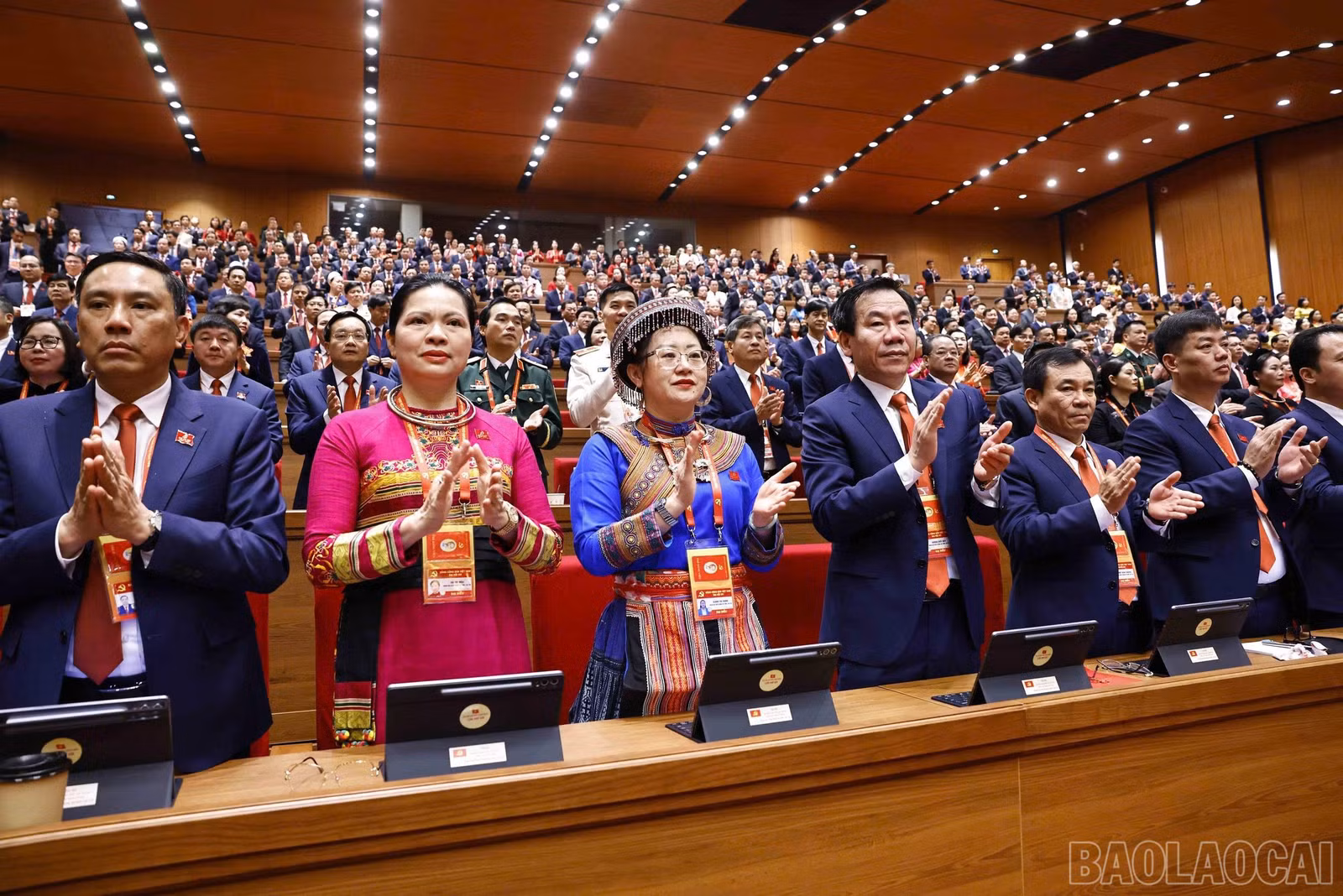 baolaocai-br_z7448498313775-25851aa5de7edf2d182bc9e8479d5e58.jpg