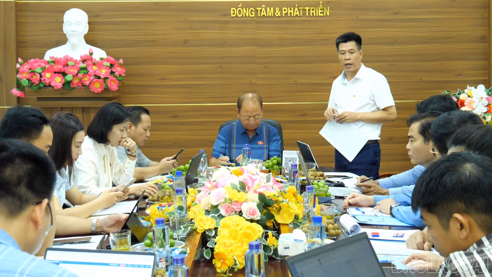 Tại buổi làm việc, lãnh đạo Công ty Cổ phần Đồng Tả Phời nêu ý kiến, kiến nghị với đoàn giám sát Quốc hội.