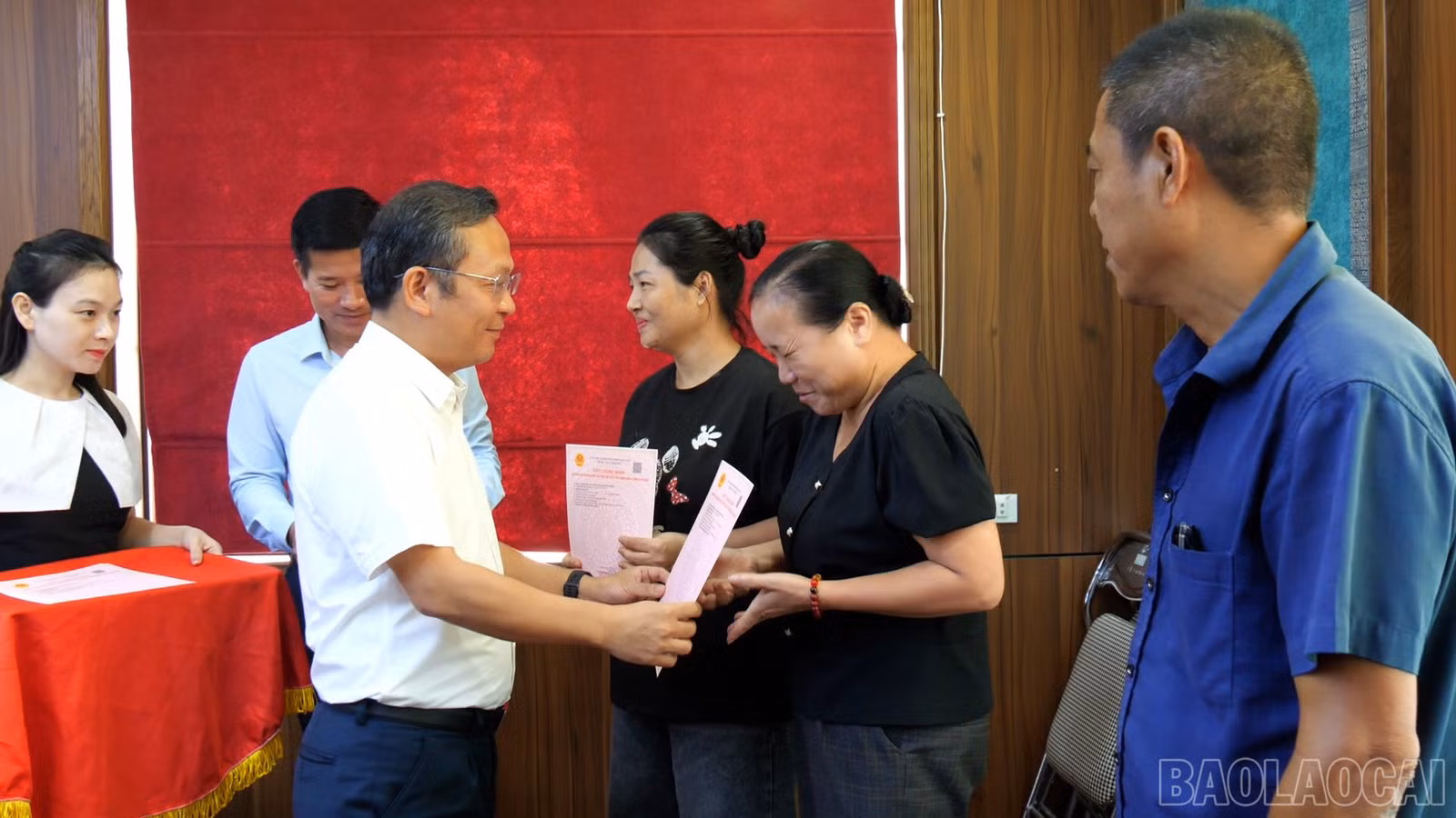 baolaocai-br_trao-bia-do00-21-33-28still003.jpg