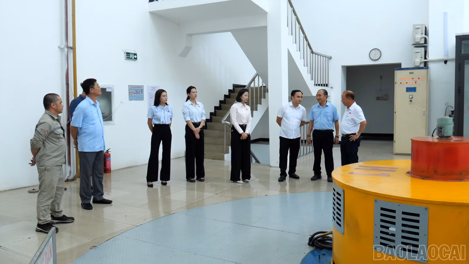 baolaocai-br_doan-dbqh00-07-05-54still003.jpg