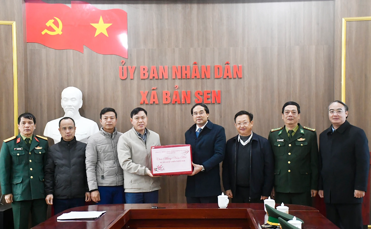 ban sen.jpg