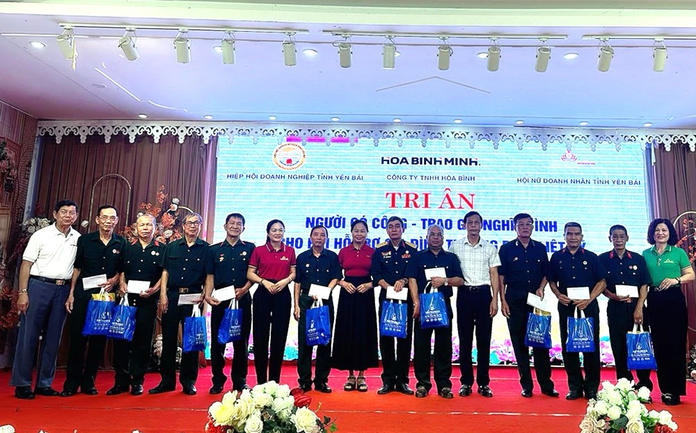 Nhiều hoạt động hỗ trợ kinh phí xây nhà tình nghĩa ảnh 1