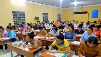 Từ nương rẫy đến bảng đen - hành trình xoá mù chữ ở Phúc Sơn